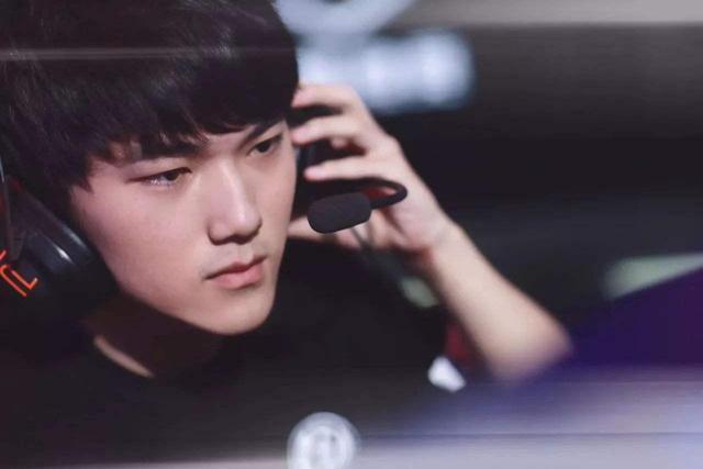 【赛前预告】2020KPL秋季赛11.26赛程，重庆QGhappy vs 武汉eStarPro，RNG.M vs 佛山GK