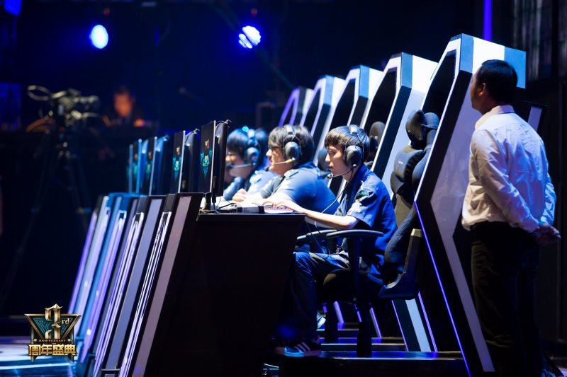 CSGO数据统计：S1mple与家人团聚后数据表现直线上升