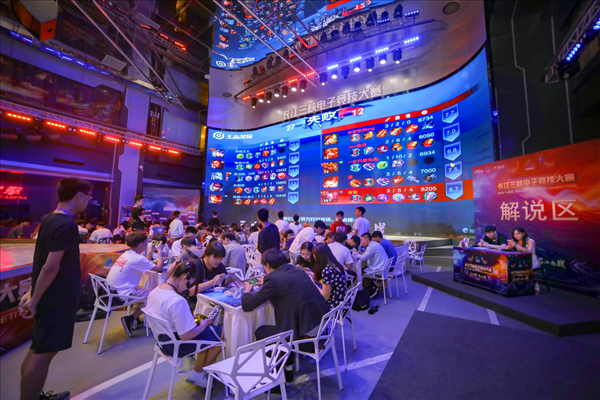 德国战车就位 BIG天价签下faveN创造纪录